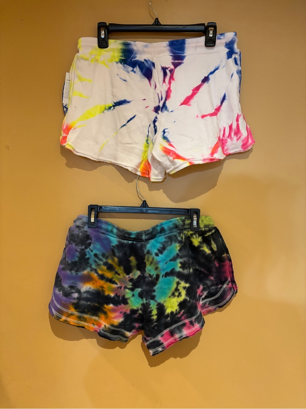 Tie-Dye Lounge Shorts - White & Multicolor - Picture 4 of 11